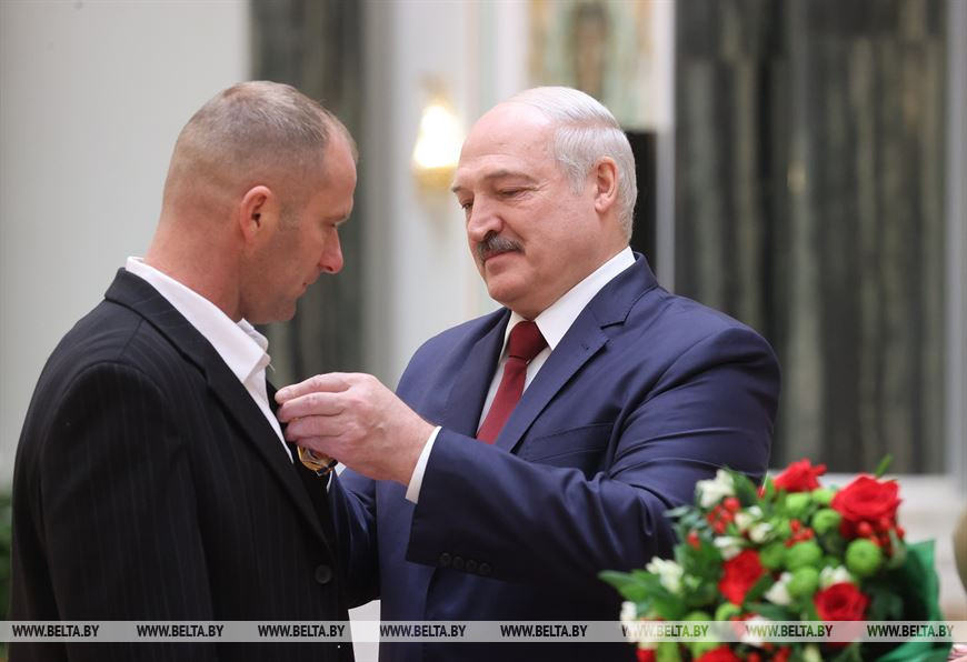 Тракторист-машинст ОАО "Чернавчицы" Сергей Пивнюк удостоен ордена Почета