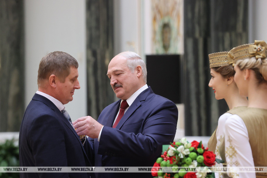 Главный агроном ОАО "Морочь" Клецкого района Владимир Кисель удостоен ордена Почета