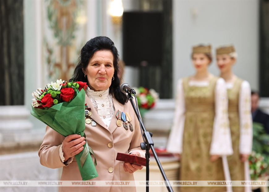Животновод подсобного сельского хозяйства Слуцкого мясокомбината Галина Касымакумова