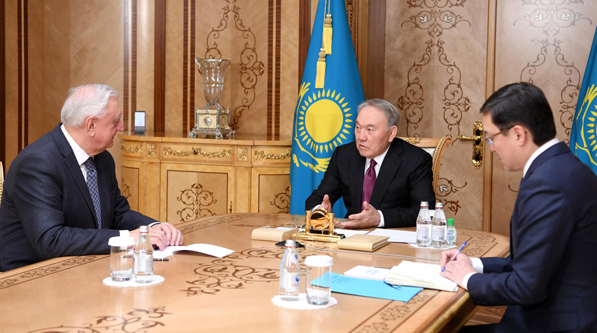 Михаил Мясникович и Нурсултан Назарбаев . Фото ЕЭК