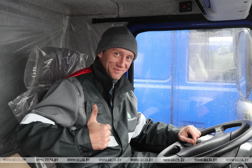 Водитель автокрана Олег Завало