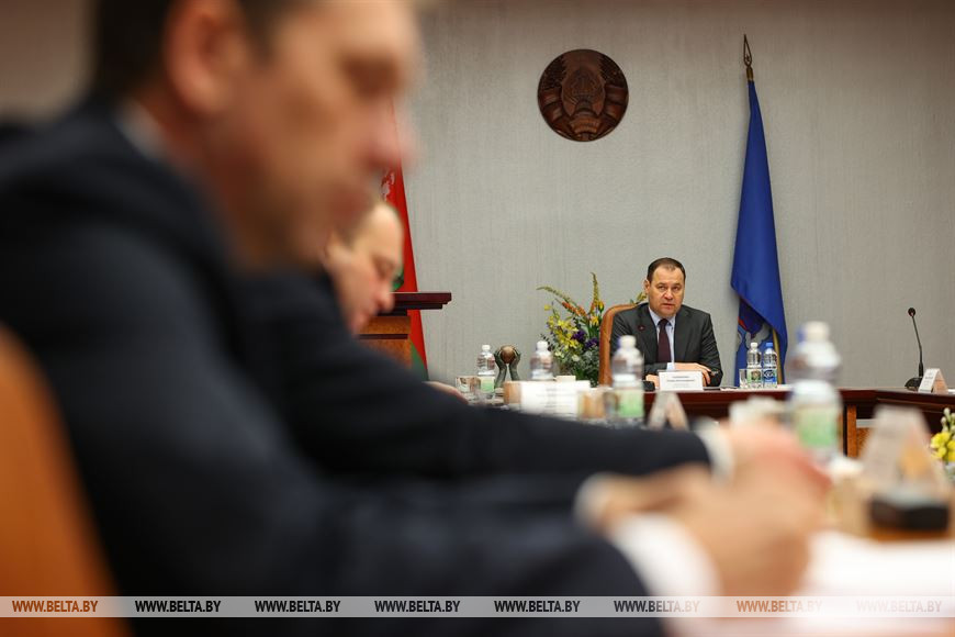 Во время совещания Во время совещания