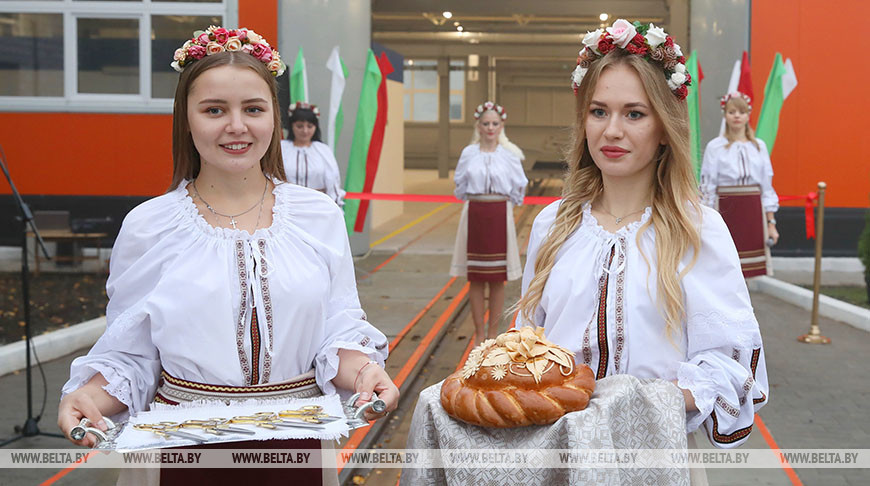 Во время открытия цеха. Во время открытия цеха.