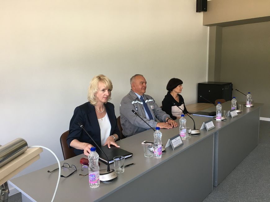 Во время встречи с коллективом предприятия. Фото Совета Республики