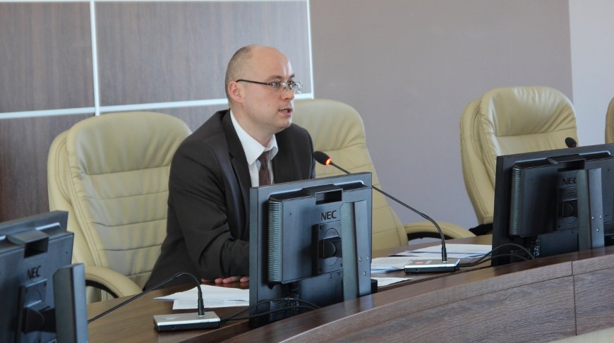 Дмитрий Матусевич во время встречи. Фото Минэкономики