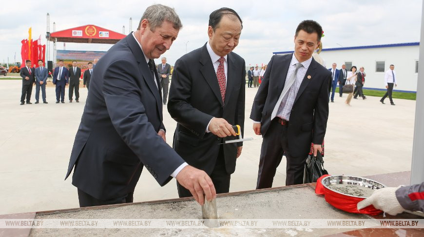 Высокотехнологичное АПК-производство начали строить в Пуховичском районе, фото из архива Высокотехнологичное АПК-производство начали строить в Пуховичском районе, фото из архива