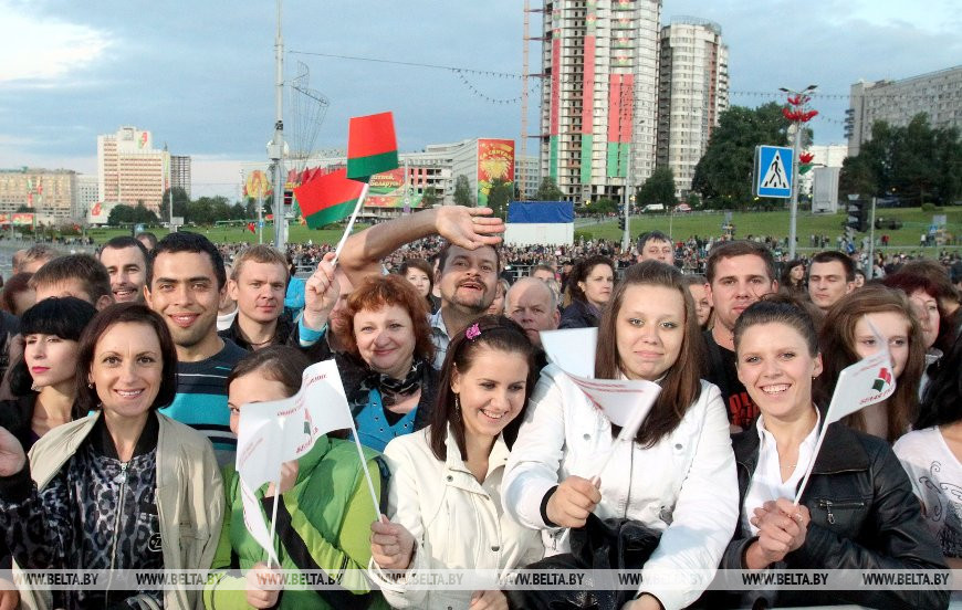 Гала-концерт в честь Дня Независимости у стелы Минск - город-герой, 2011 год