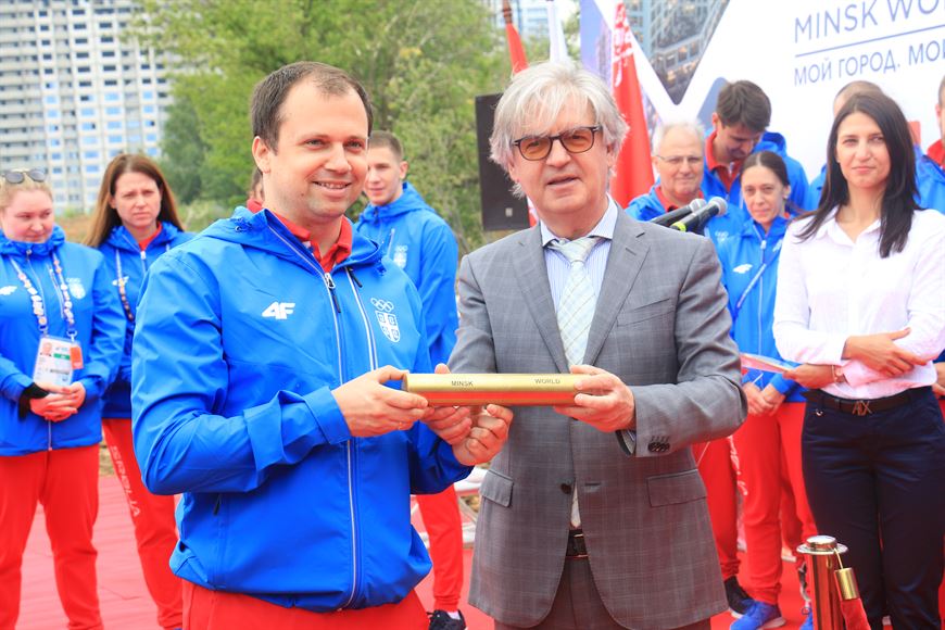 Во время II Европейских игр, проводившихся в Минске, членами команды Сербии в основание будущего дома была заложена капсула с обращением к потомкам