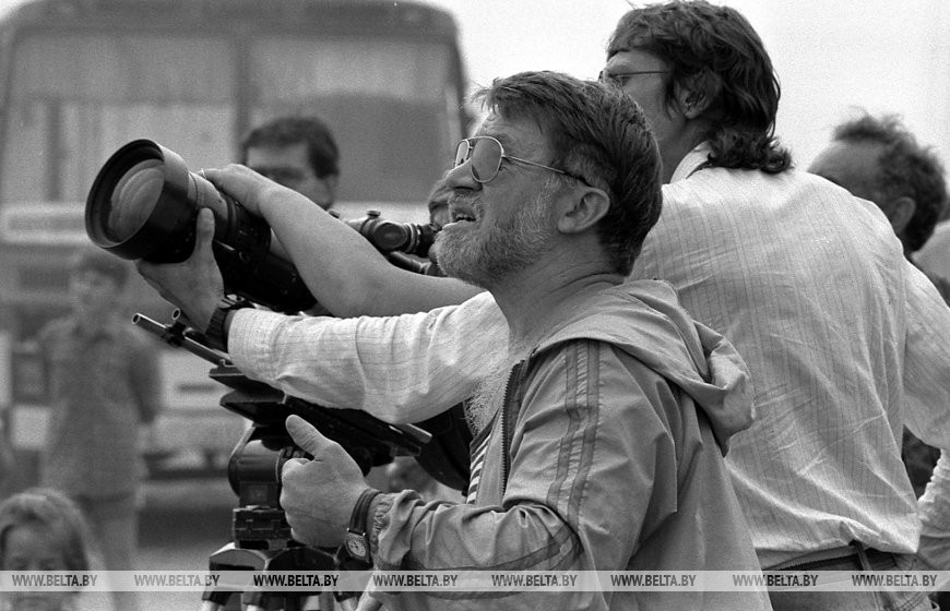 Киностудия "Беларусьфильм". Режиссер-постановщик Дмитрий Зайцев на съёмках фильма "Полынья", фото из архива Киностудия "Беларусьфильм". Режиссер-постановщик Дмитрий Зайцев на съёмках фильма "Полынья", фото из архива