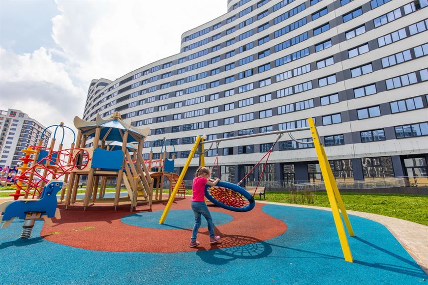 Во всех кварталах комплекса Minsk World обустраиваются безопасные детские и спортивные площадки с современным оборудованием Во всех кварталах комплекса Minsk World обустраиваются безопасные детские и спортивные площадки с современным оборудованием