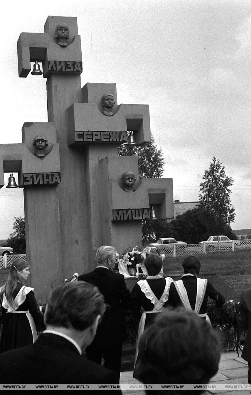 Памятник детям командира партизанской бригады М.Ф.Шмырёва, расстрелянным оккупантами, открыт в июле 1984 года.