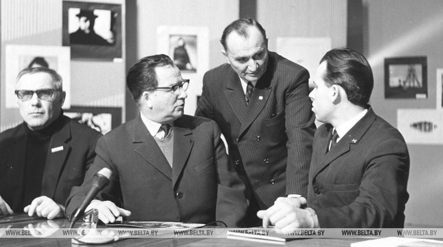 Участники всесоюзной выставки 