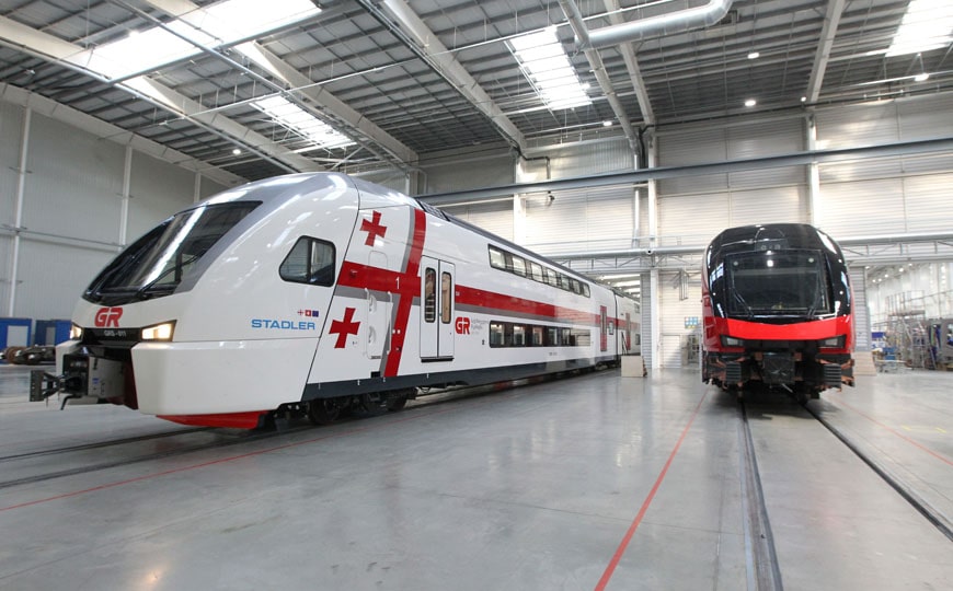 Производство поездов на заводе ЗАО 