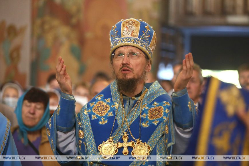 Торжественное богослужение в Гродненском Свято-Рождество-Богородичном женском монастыре провел митрополит Минский и Заславский, Патриарший экзарх всея Беларуси Вениамин