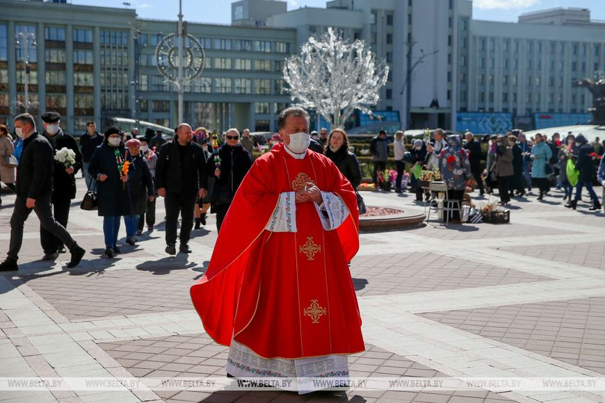 Вербное воскресенье в Красном костеле в Минске