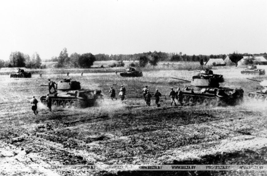 Наступление советских танков и пехоты под Витебском, июнь 1944 года