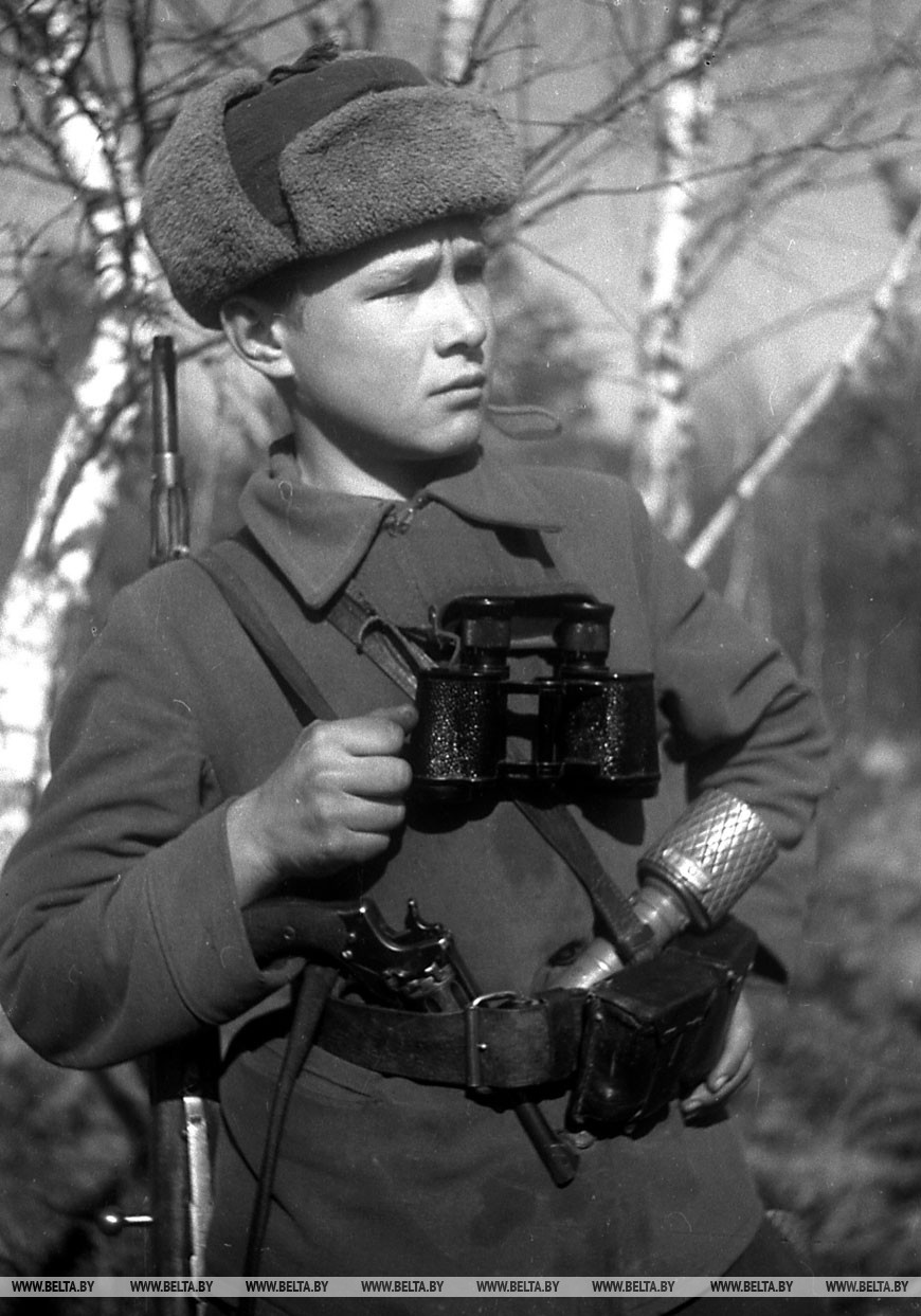Юный партизан-разведчик Валерий Павловский, октябрь 1943 года