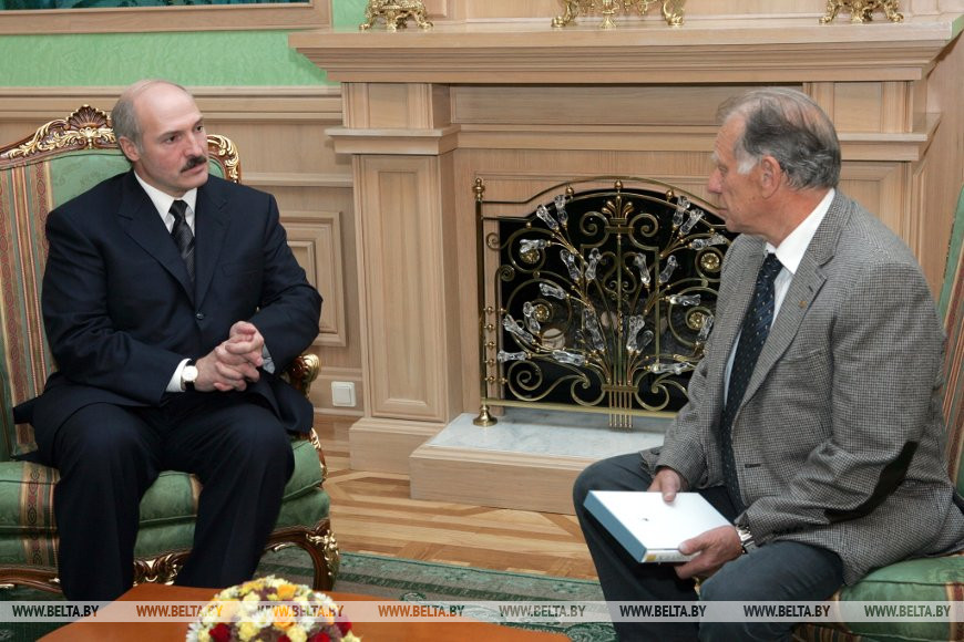 Александр Лукашенко и Жорес Алферов, 2005