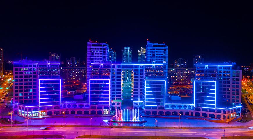 Ночной вид комплекса "Маяк Минска" завораживает Ночной вид комплекса "Маяк Минска" завораживает