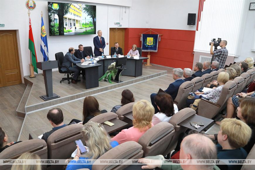 Во время встречи Во время встречи