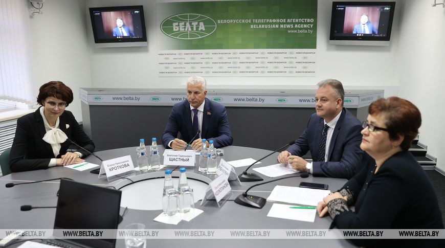 Во время круглого стола