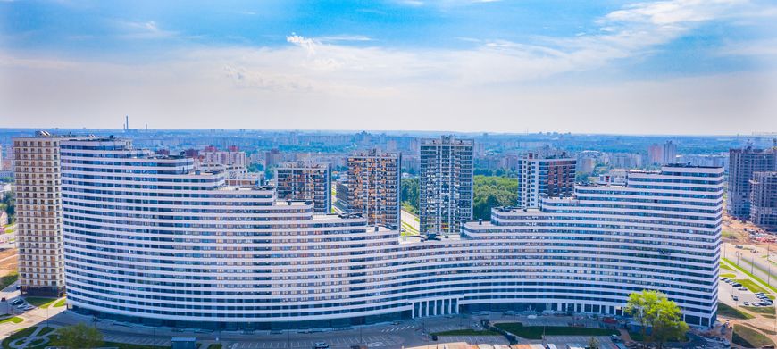 В доме "Эмиратс Волна" весь первый этаж – для успешного бизнеса. Также здесь можно купить квартиры