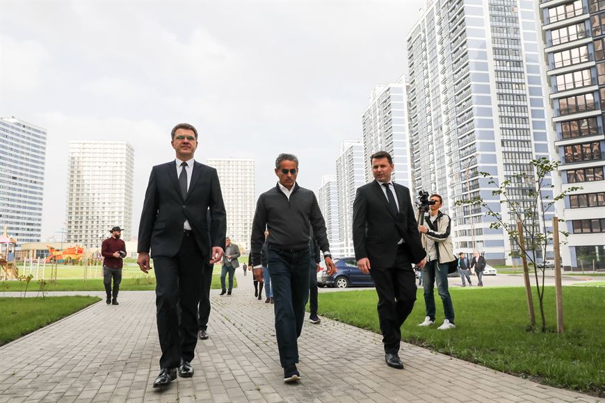 Владимир Кухарев и Мохамед аль-Аббар посетили комплекс "Минск Мир" Владимир Кухарев и Мохамед аль-Аббар посетили комплекс "Минск Мир"