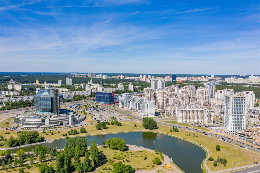 Рядом лесопарковая зона и набережная Слепянской водной системы — прекрасное место для прогулок