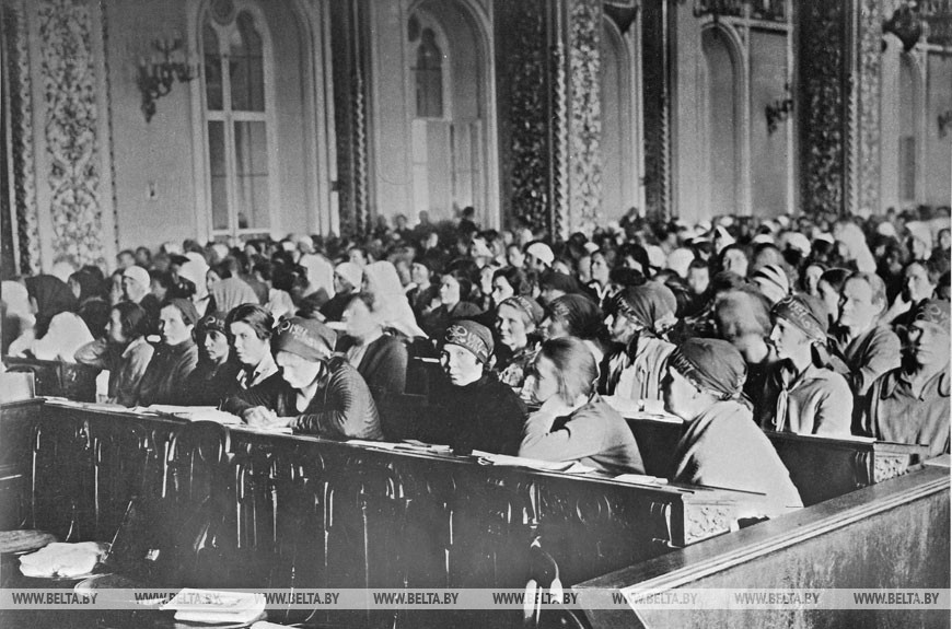 На первом съезде женщин-работниц в Кремле, 1927 год