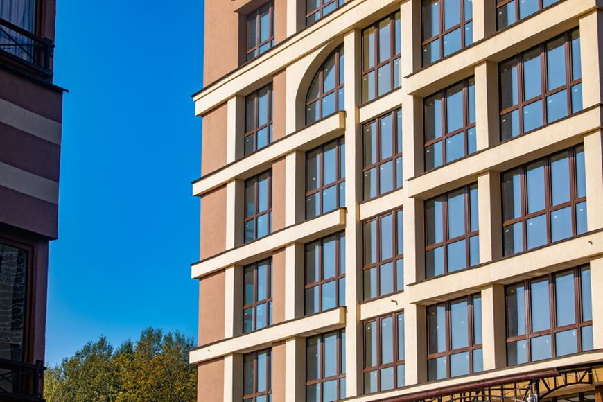 Во всех квартирах – большие панорамные окна и полностью остекленные лоджии с благородной бронзовой тонировкой. Во всех квартирах – большие панорамные окна и полностью остекленные лоджии с благородной бронзовой тонировкой.