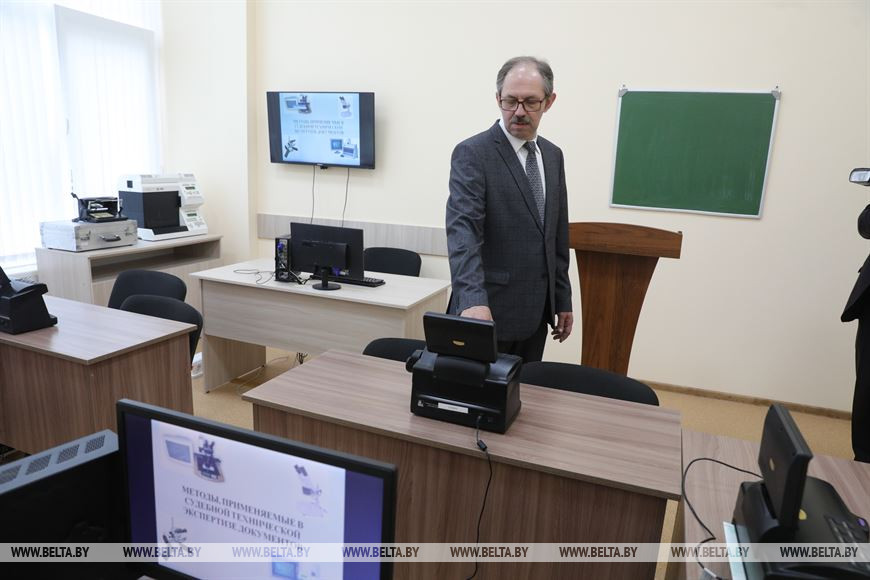 Начальник отдела научно-методического обеспечения образования и международного сотрудничества Андрей Поскребко