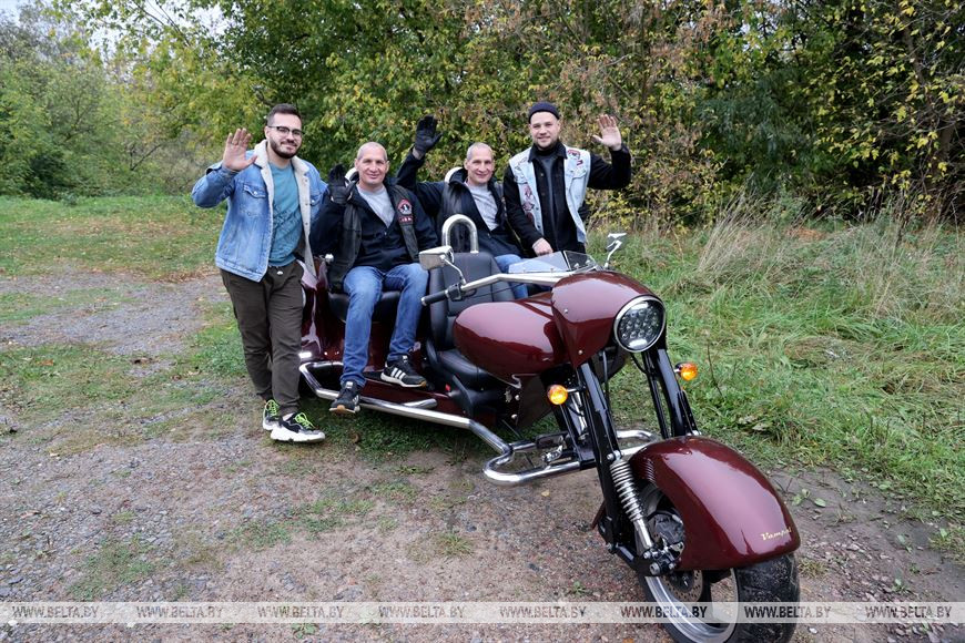 Андрей и Валерий Живуцкие и их сыновья Андрей и Валерий Живуцкие и их сыновья