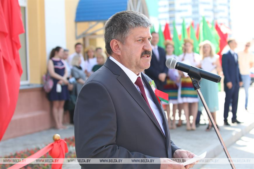 Председатель Гомельского облисполкома Геннадий Соловей во время выступления во время открытия спортивного комплекса