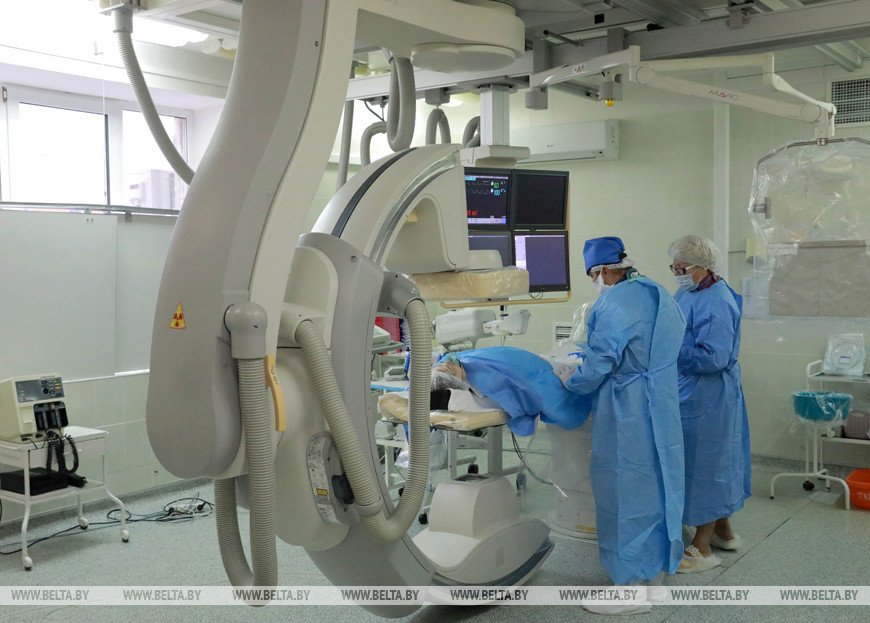 Во время операции на сердце в центре сердечно-сосудистой хирургии Могилевской областной больницы