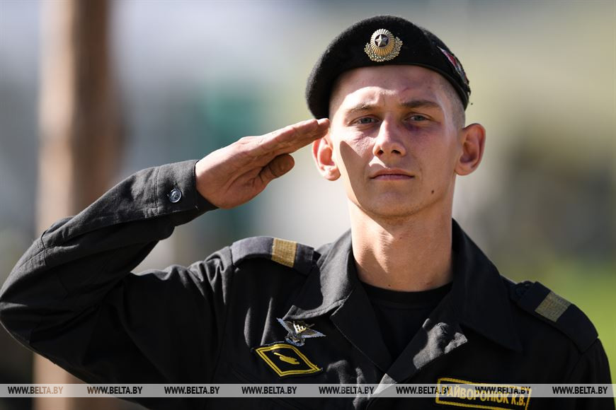 Механик-водитель, занявший 3 место в танковом биатлоне на АрМИ-2020, гвардии старший сержант Константин Гайворонюк