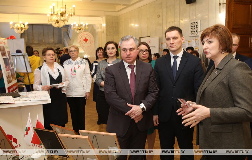 Заместитель председателя Гомельского облисполкома Владимир Привалов и заместитель начальника управления идеологии и информационной политики главного идеологического управления Администрации Президента Александр Липницкий