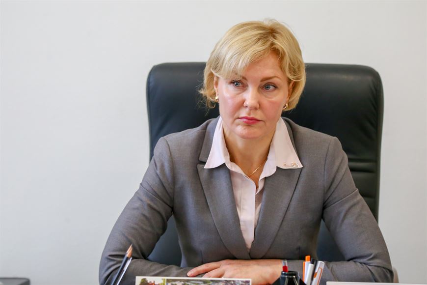 Ольга Чуприс во время приема граждан