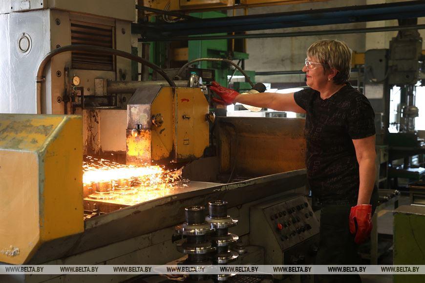 В цехах ОАО "Белкард" В цехах ОАО "Белкард"