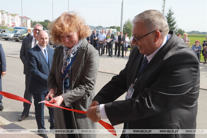 Заместитель министра энергетики Ольга Прудникова и начальник Белыничского РГС Александр Воронин во время открытия Заместитель министра энергетики Ольга Прудникова и начальник Белыничского РГС Александр Воронин во время открытия