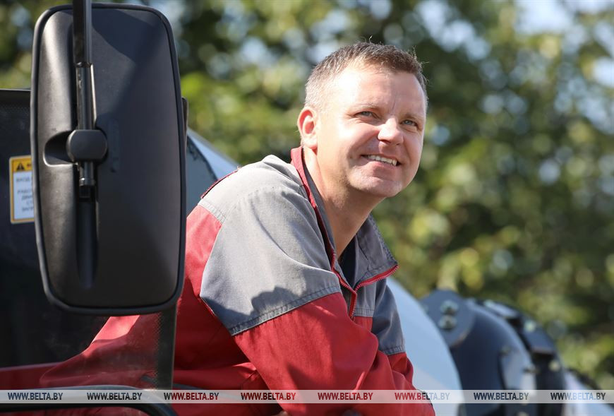 Водитель-испытатель Николай Сергеенко Водитель-испытатель Николай Сергеенко