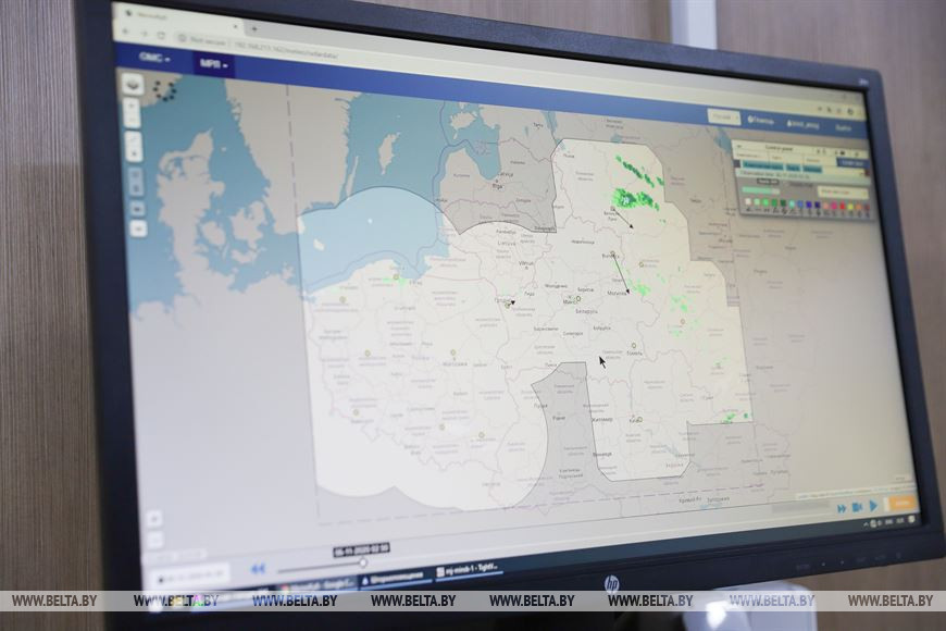 На нижнем ярусе доплеровского метеорологического радиолокатора На нижнем ярусе доплеровского метеорологического радиолокатора