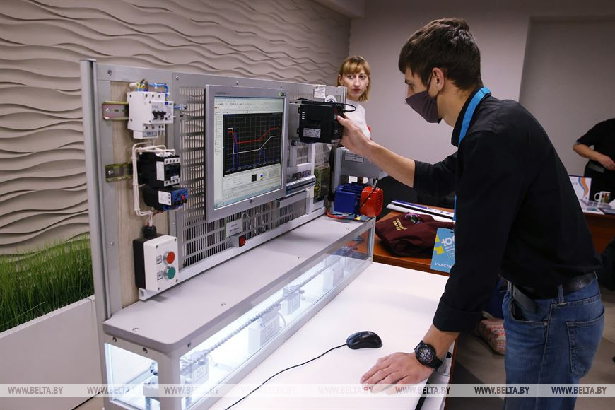 Илья Колесник