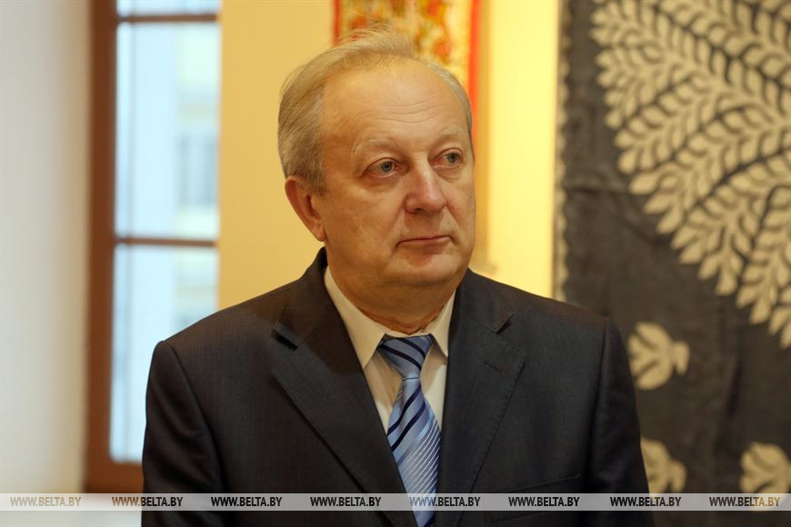 Виктор Анненков