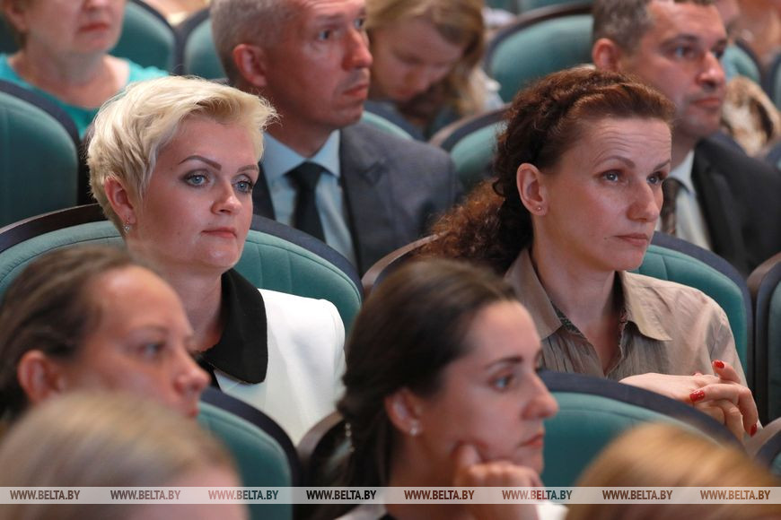 Во время церемонии Во время церемонии