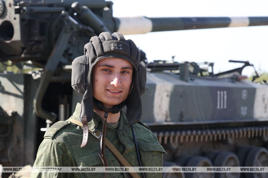 Командир орудия Илья Севрюгин Командир орудия Илья Севрюгин