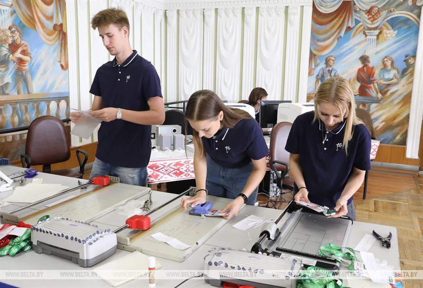 В службе аккредитации В службе аккредитации