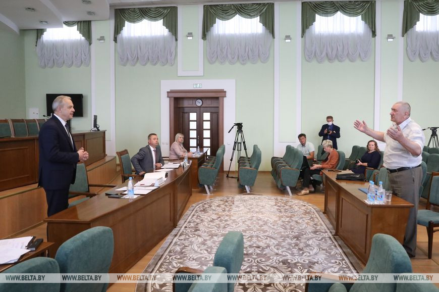 На приеме житель Шарковщины Миледий Кукуть