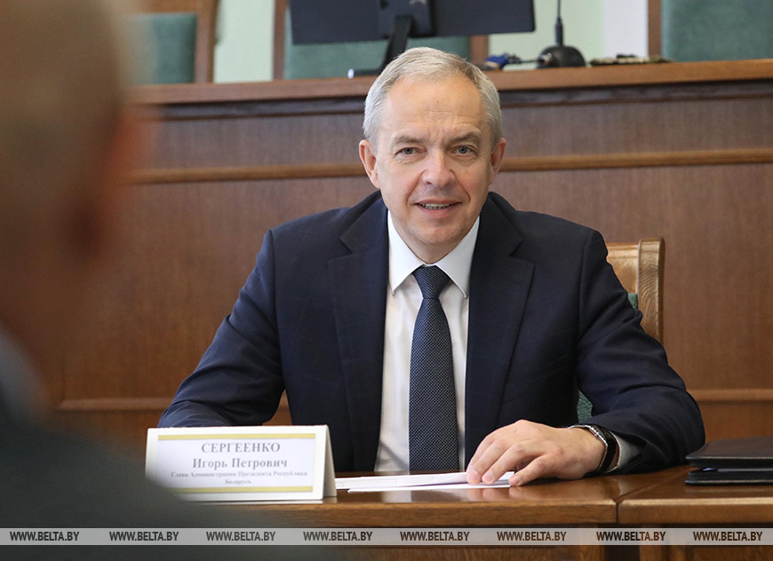 Игорь Сергеенко во время приема граждан