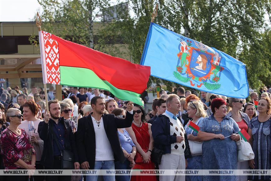 Во время церемонии открытия Во время церемонии открытия