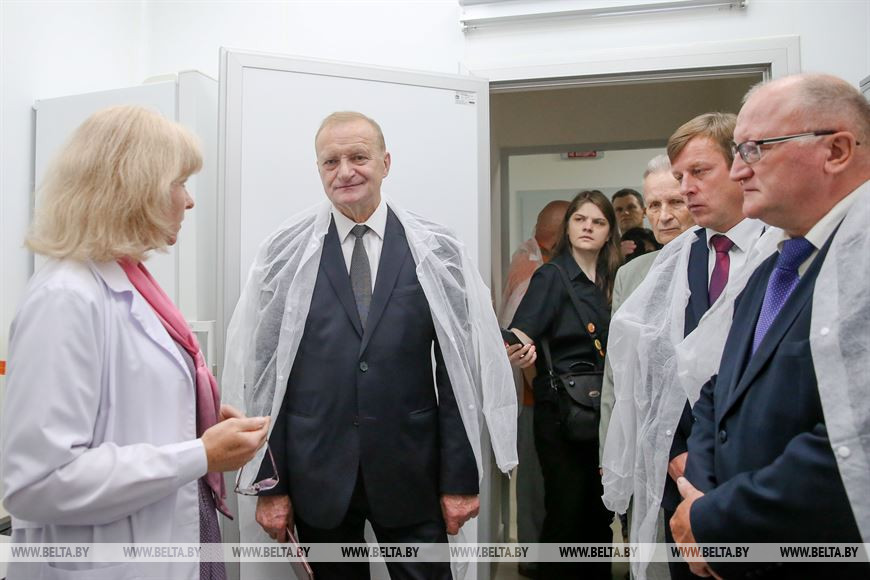 Во время посещения центра геномных биотехноологий Во время посещения центра геномных биотехноологий